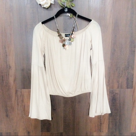 3 LEFT!⭐️BOHO GYPSY BELL SLEEVE BLOUSE⭐️ - Picture 2 of 5